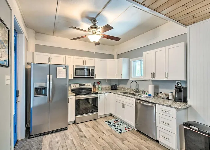 Holiday home About 3 Mi To Perdido Key Beach!